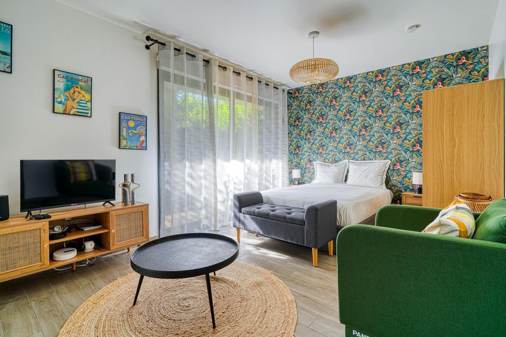 Brunoy Superbe Studio Avec Terrasse מראה חיצוני תמונה